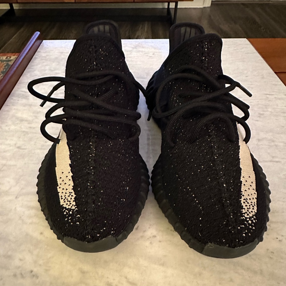 Adidas Yeezy Boost 350 V2 - Oreo